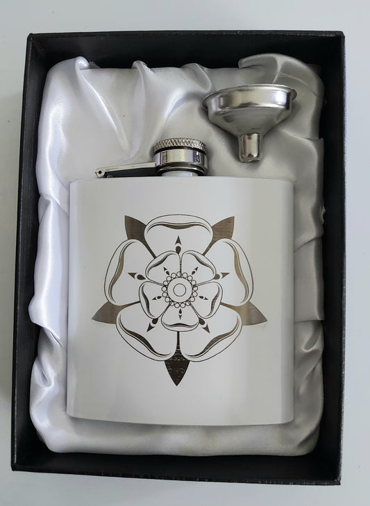 Jacobite / Yorkshire Rose – 6oz Engraved Hip Flask Gift Set