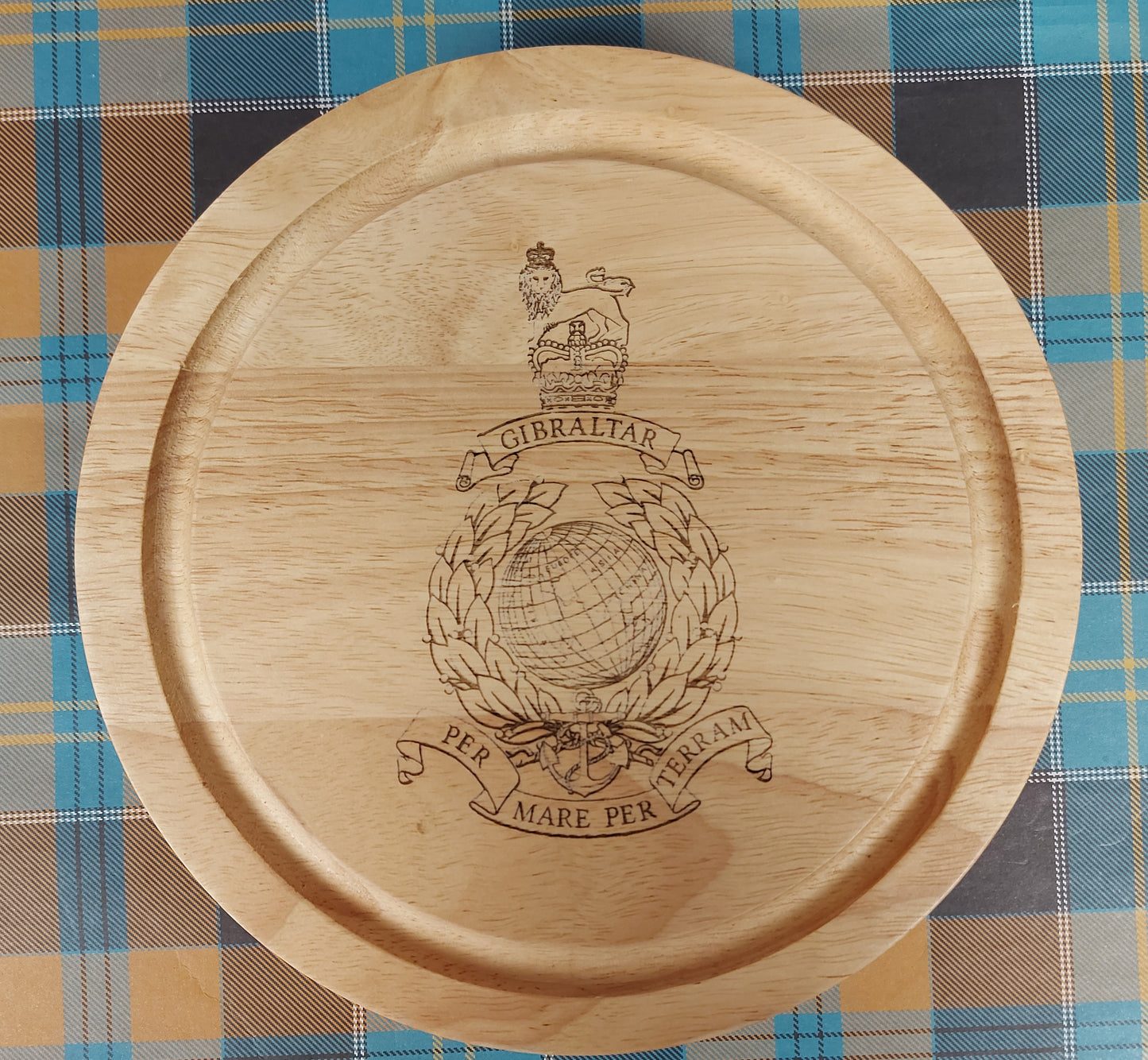 Cheese Board with Knives – Laser Engraved Design